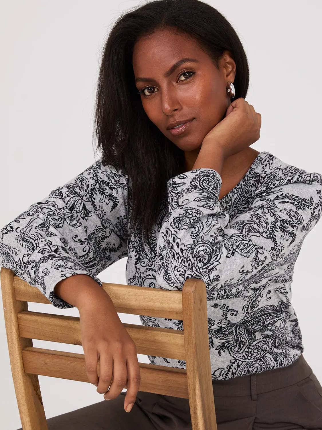 Suzy Shier Long Sleeve>Paisley Print Balloon Sleeve Top