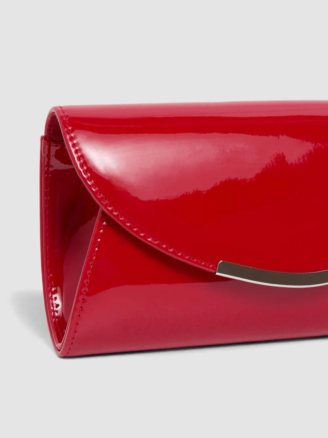 Suzy Shier Handbags By Le Château>Patent-Leather Clutch