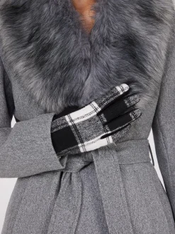Suzy Shier Hats & Scarves & Gloves>Plaid Gloves With Lining