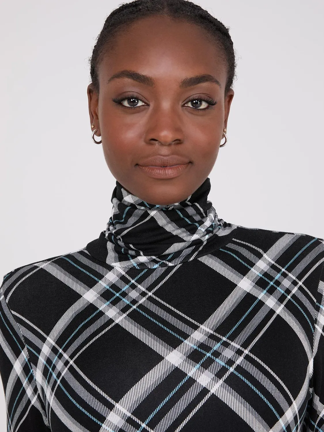 Suzy Shier Suzy Everyday|Long Sleeve>Plaid Long Sleeve Turtleneck Top