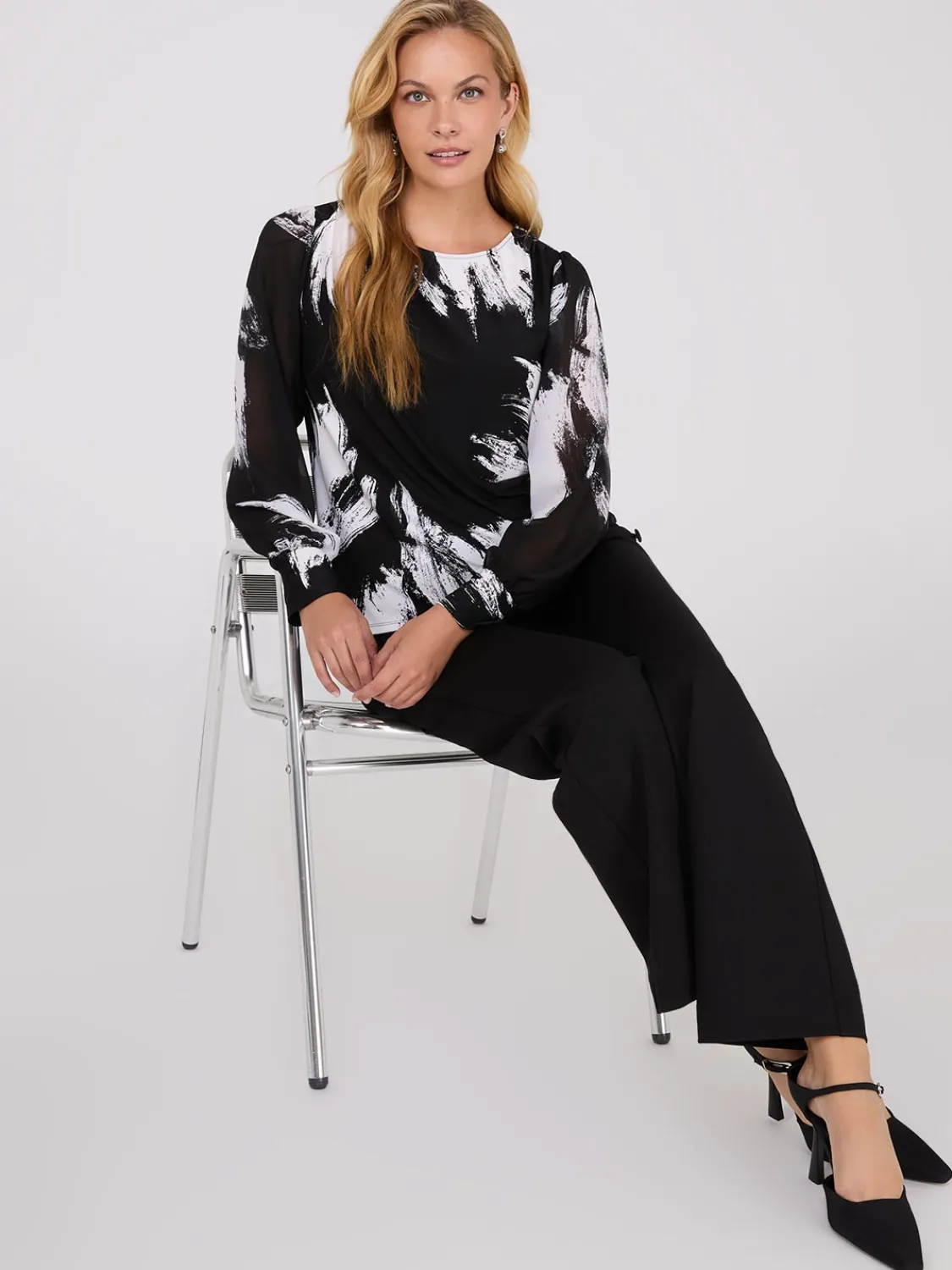 Suzy Shier Tops|Long Sleeve>Printed Long Chiffon Sleeve Boat Neck Top