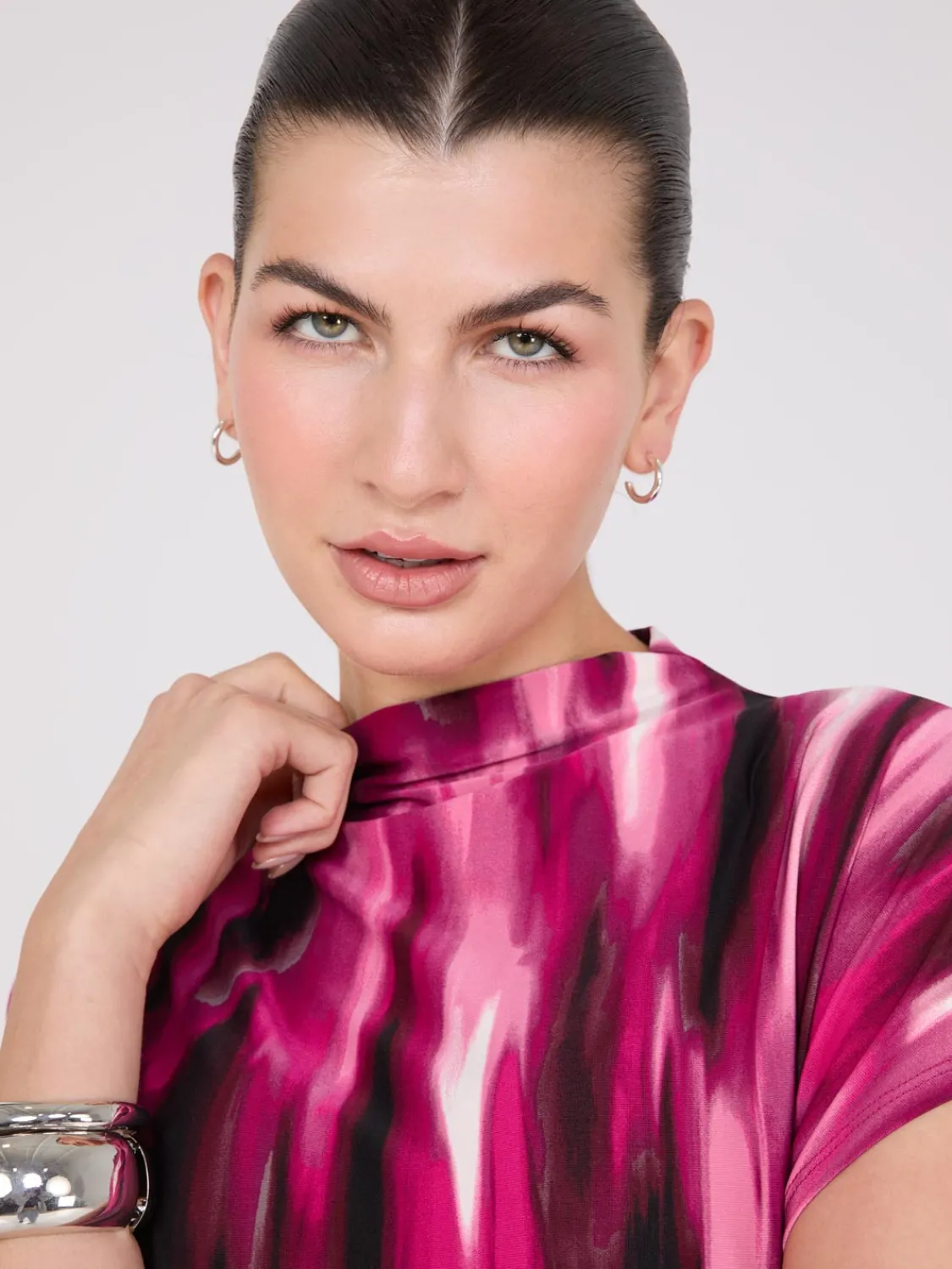Suzy Shier Tops|Short Sleeve>Printed Short Dolman Sleeve Funnel Neck Top