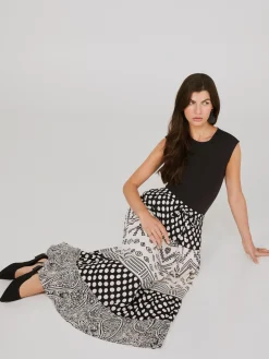 Suzy Shier Skirts>Printed Tiered Maxi Skirt