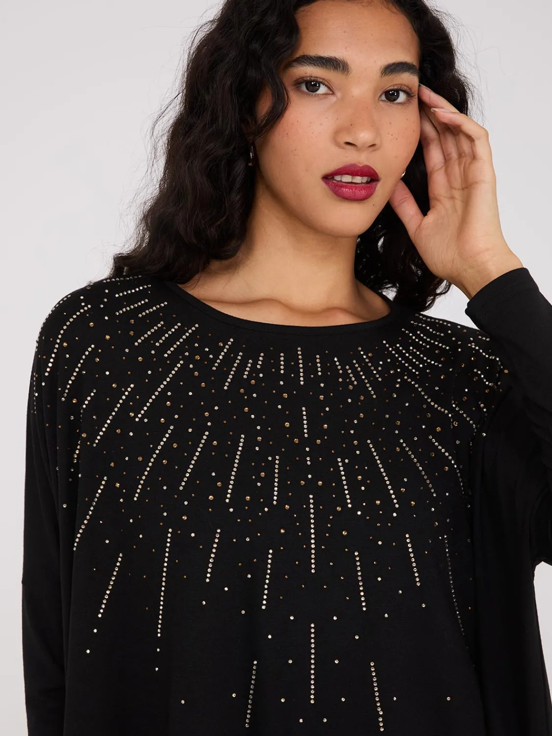 Suzy Shier Long Sleeve|Fashion Tops>Rhinestone Handkerchief Hem Tunic Top