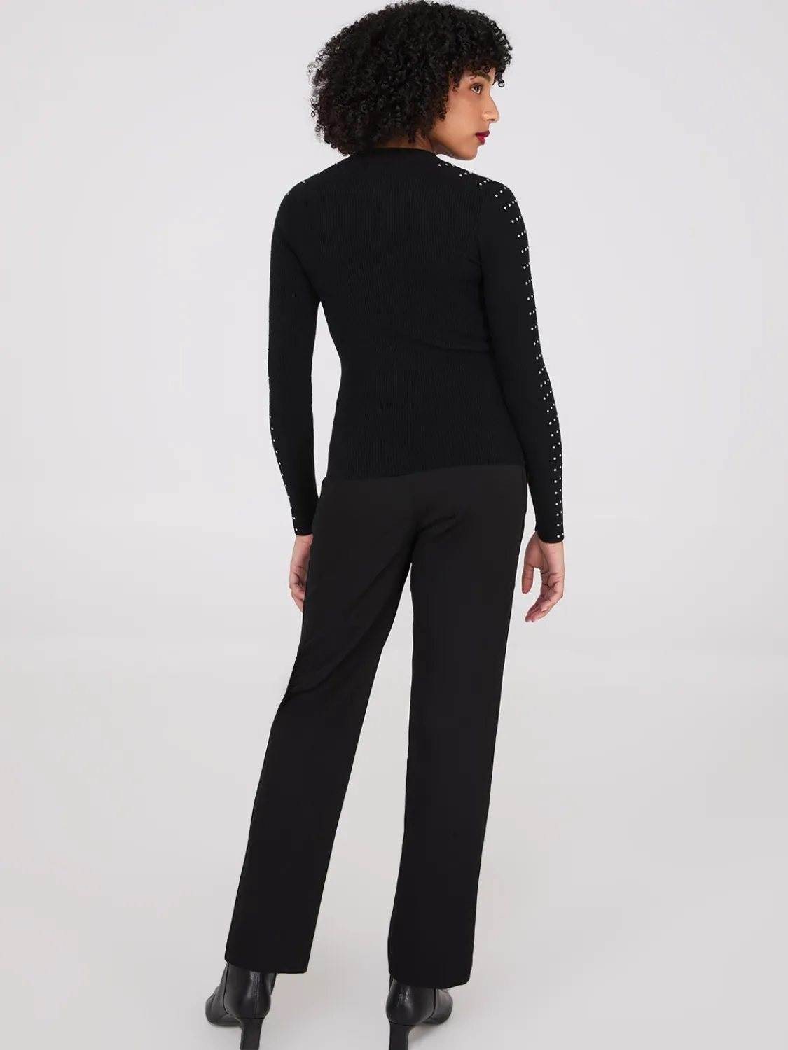 Suzy Shier Long Sleeve|Fashion Tops>Rhinestone Stud Crew Neck Sweater