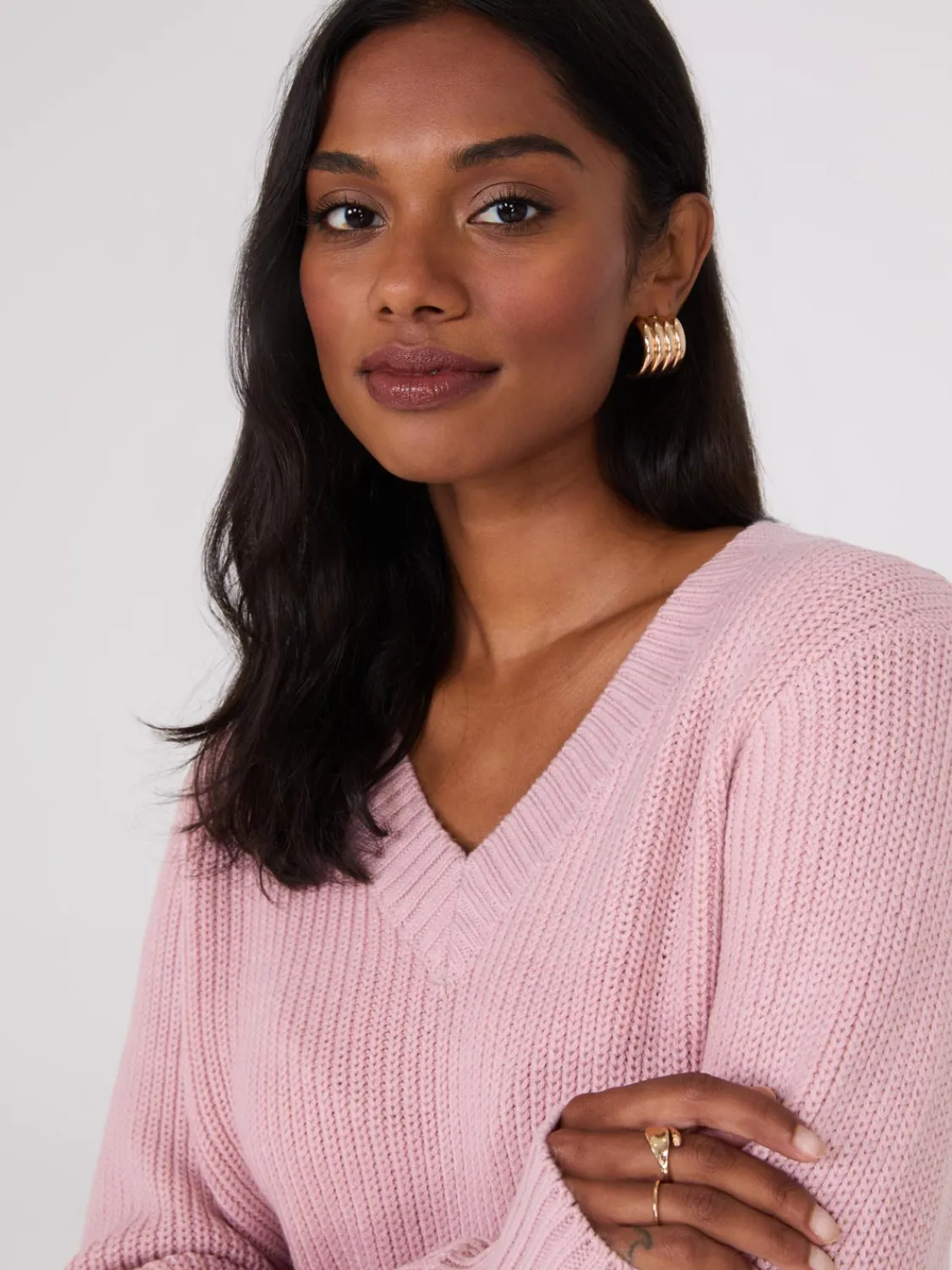 Suzy Shier Long Sleeve|Sweaters & Cardigans>Ribbed V-Neck Sweater With Side Slits