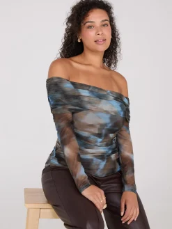 Suzy Shier Tops|Long Sleeve>Ruched Off-The-Shoulder Printed Mesh Top