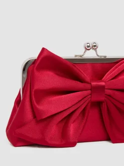 Suzy Shier Handbags By Le Château>Satin Clutch With Bow