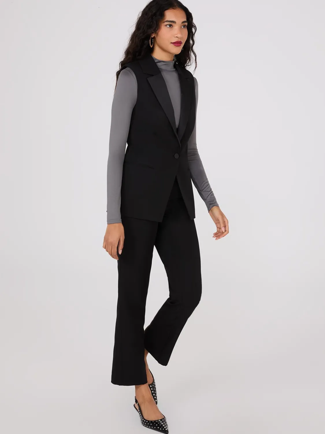Suzy Shier Suiting|Blazers & Vests>Satin Lapel Sleeveless Vest