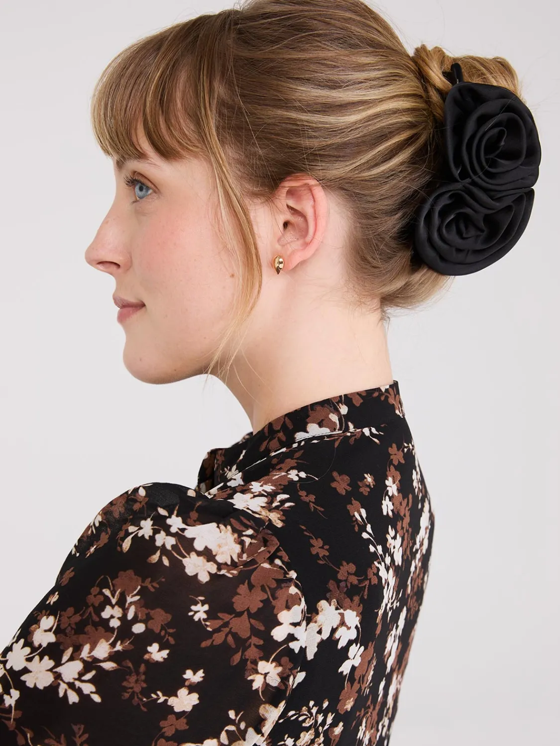 Suzy Shier Hair Accessories>Satin Rose Hair Clip