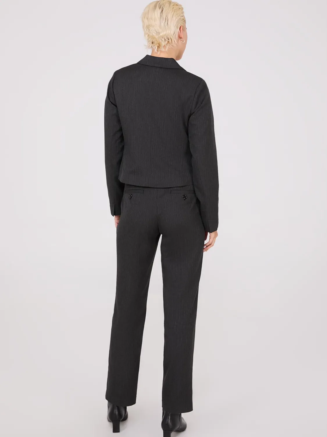 Suzy Shier Suiting|Blazers & Vests>Short 3-Button Herringbone Blazer
