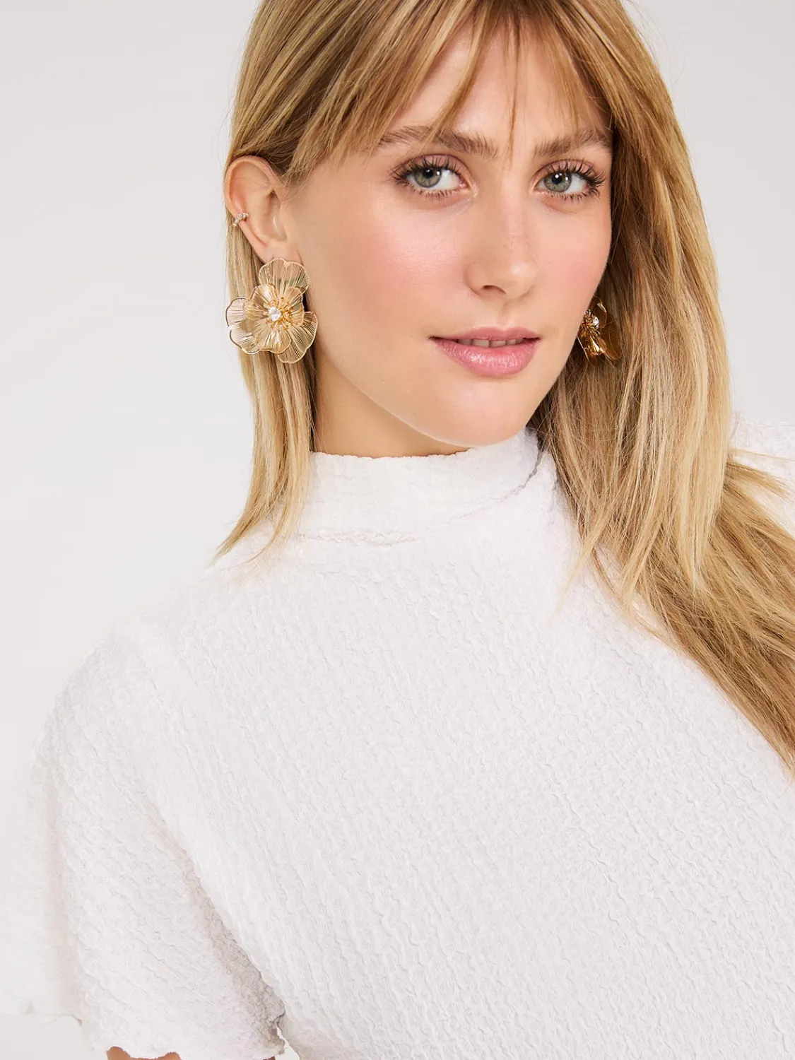 Suzy Shier Tops|Short Sleeve>Short Dolman Sleeve Textured Mock Neck Top