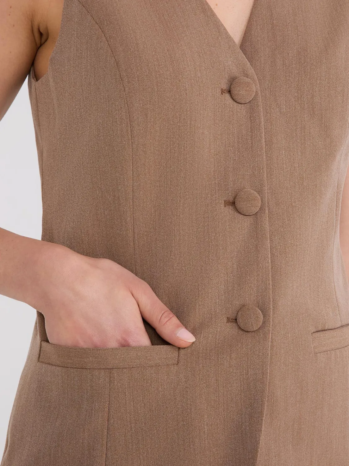 Suzy Shier Suiting|Blazers & Vests>Sleeveless 3-Button Blazer