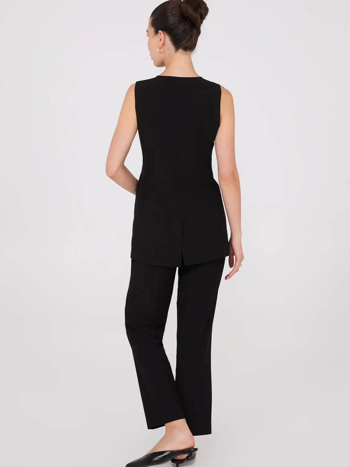 Suzy Shier Suiting|Blazers & Vests>Sleeveless 3-Button Blazer