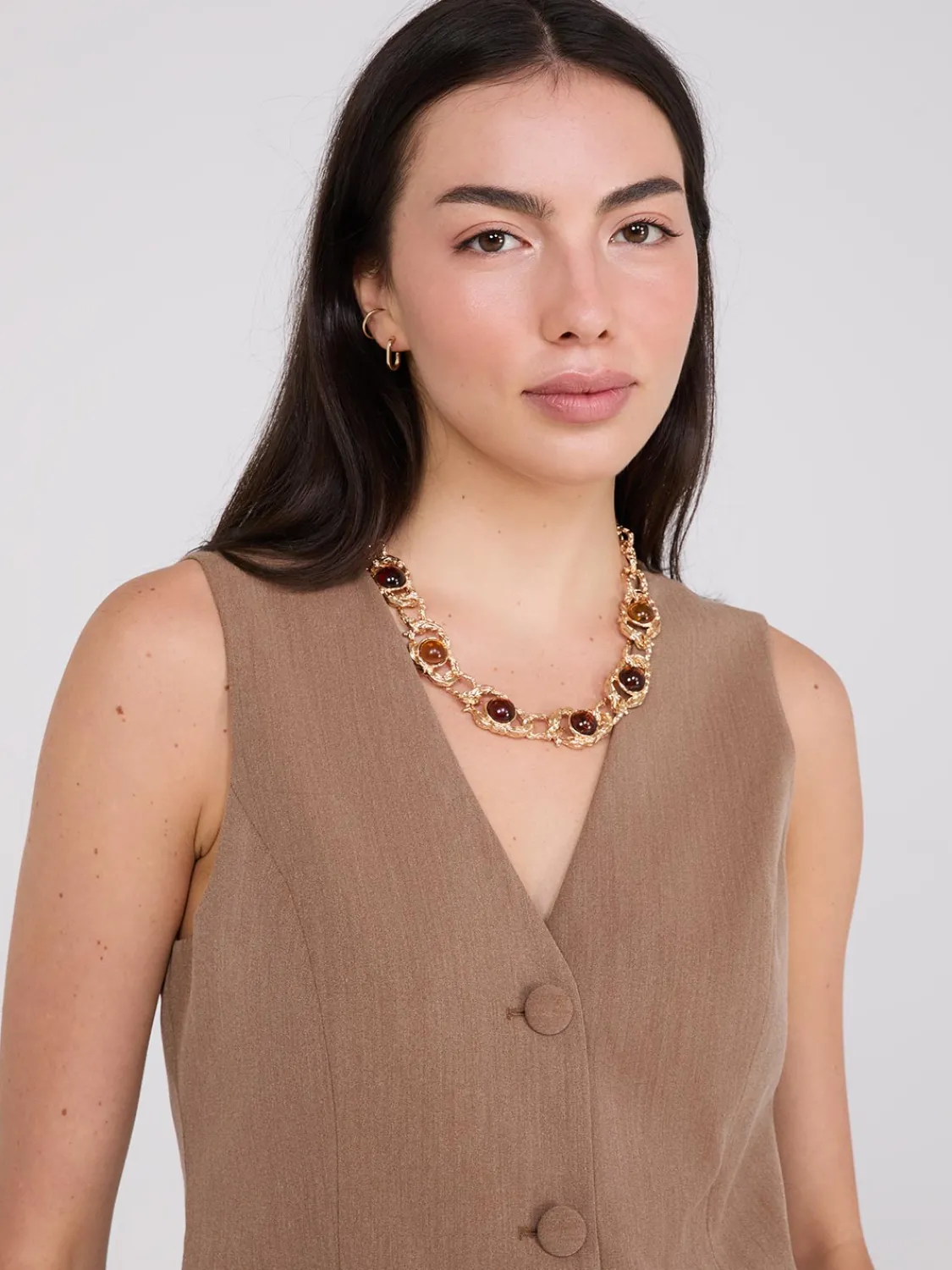 Suzy Shier Suiting|Blazers & Vests>Sleeveless 3-Button Blazer