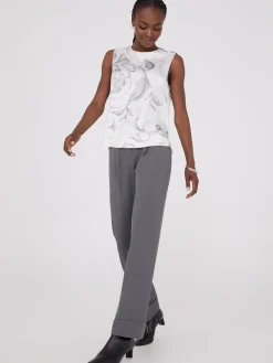 Suzy Shier Tops|Sleeveless>Sleeveless Floral Print Satin Top With Button Details