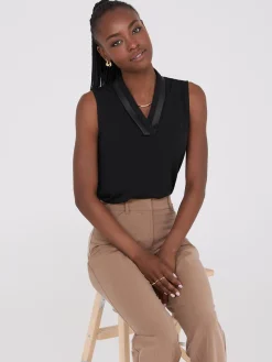 Suzy Shier Tops|Sleeveless>Sleeveless Pleated Faux Leather V-Neck Top