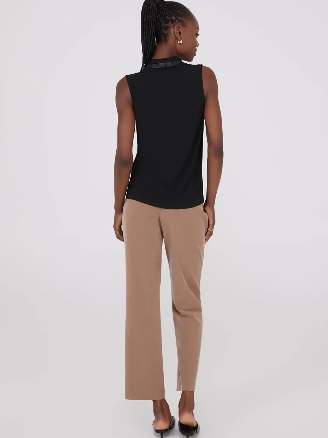 Suzy Shier Tops|Sleeveless>Sleeveless Pleated Faux Leather V-Neck Top