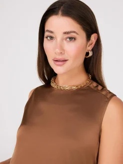 Suzy Shier Tops|Sleeveless>Sleeveless Satin Top With Button Details