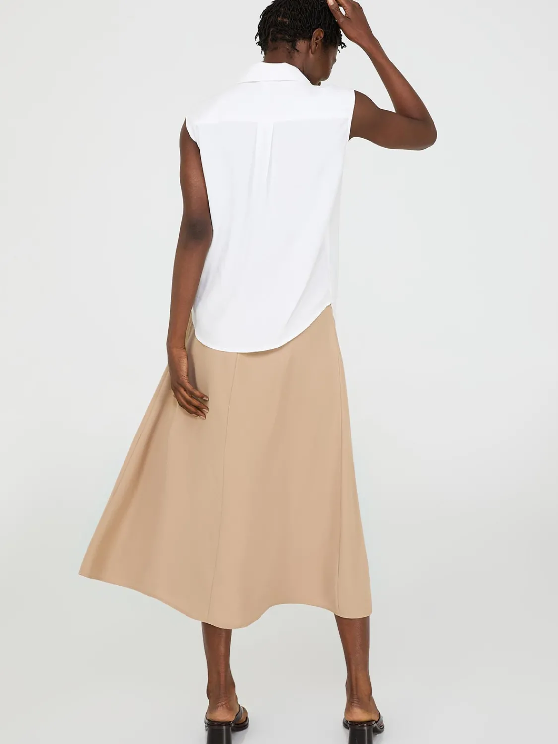 Suzy Shier Sleeveless|Blouses>Sleeveless Tencel Button-Front Blouse