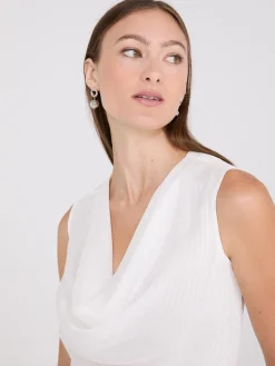 Suzy Shier Tops|Sleeveless>Sleeveless Textured Cowl Neck Top