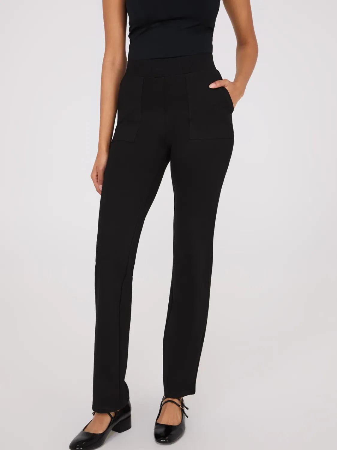 Suzy Shier Pants>Straight Leg Pull-On Pants