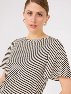 Suzy Shier Tops|Short Sleeve>Striped Flutter Sleeve Boat Neck Top