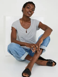 Suzy Shier Short Sleeve>Striped Front Keyhole Top