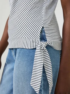 Suzy Shier Short Sleeve>Striped Front Keyhole Top