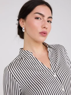 Suzy Shier Tops|Long Sleeve>Striped Satin Notch Collar Blouse