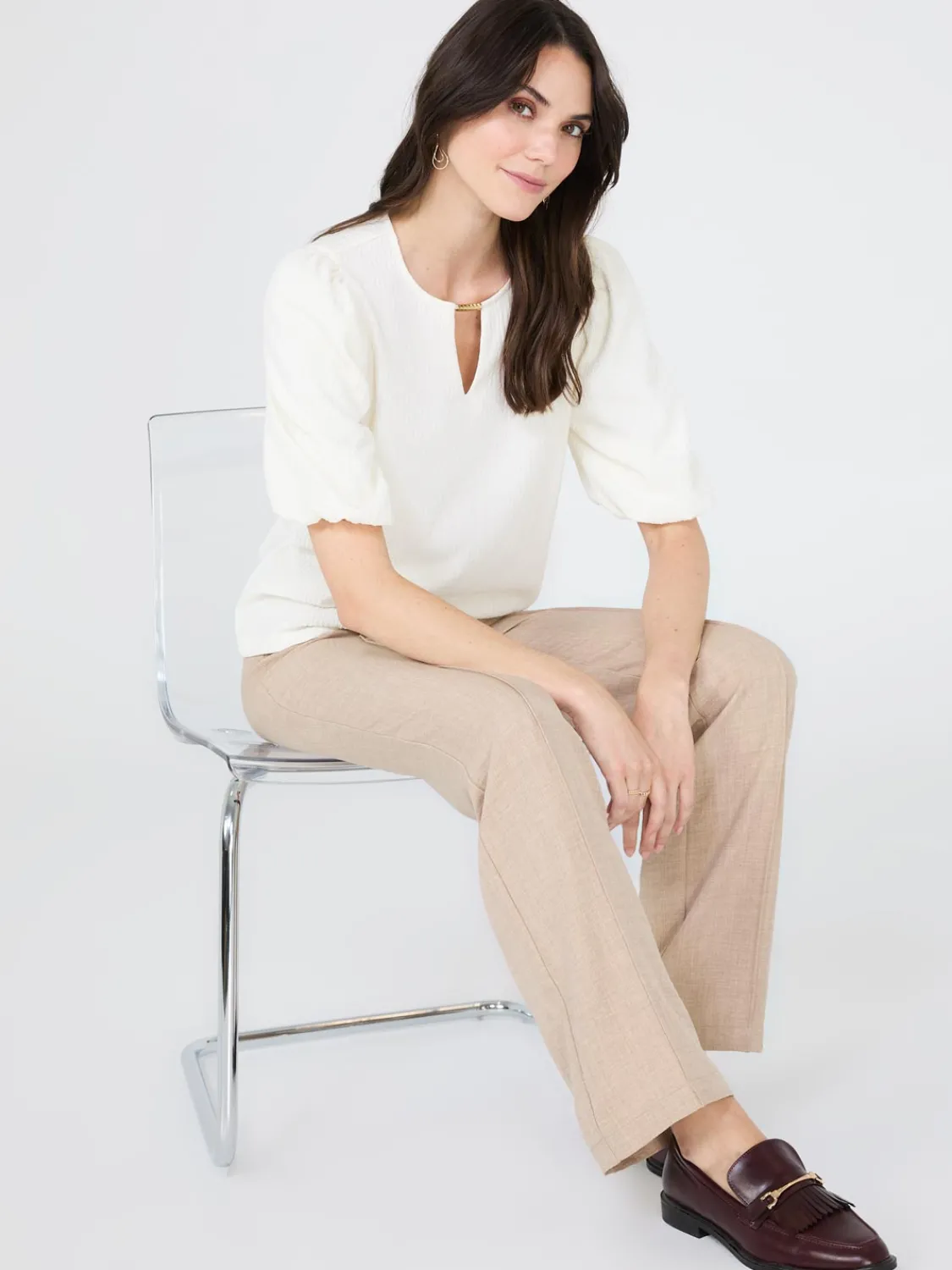 Suzy Shier Tops|Short Sleeve>Textured Jacquard Top With Front Keyhole