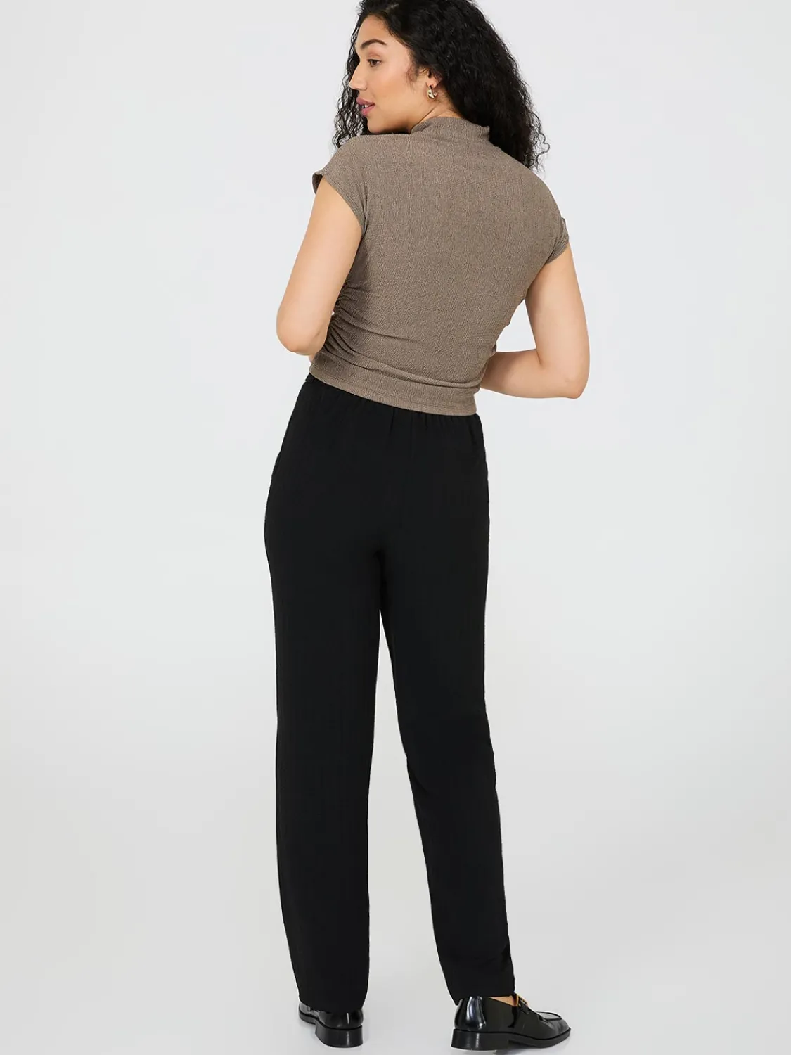 Suzy Shier Short Sleeve>Textured Mock Neck Top