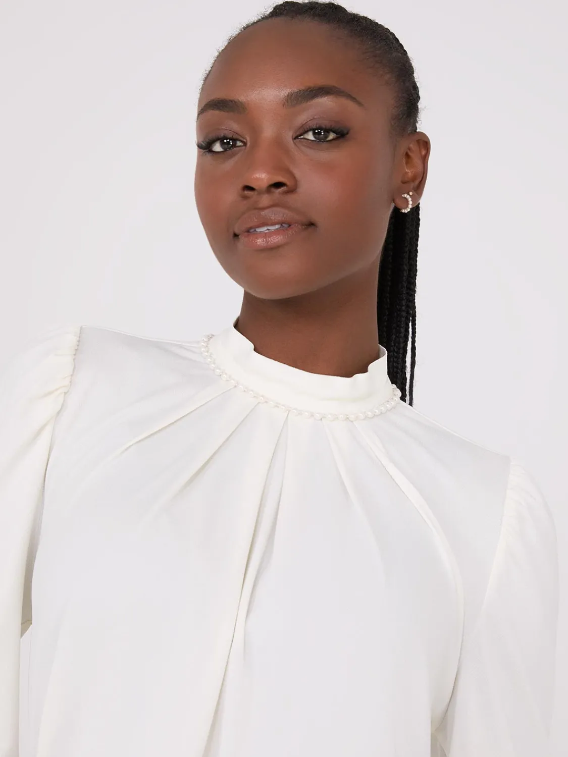 Suzy Shier Tops|Long Sleeve>Textured Mock Neck Top With Pearl Details