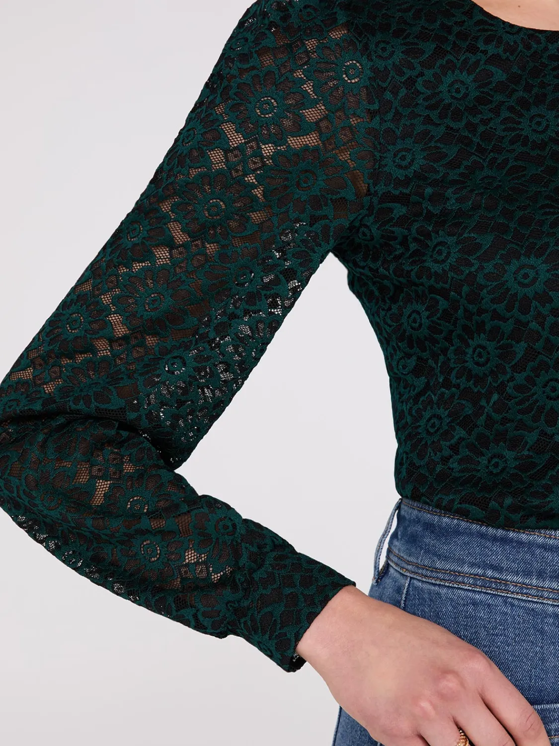 Suzy Shier Tops|Long Sleeve>2-Tone Lace Balloon Sleeve Top