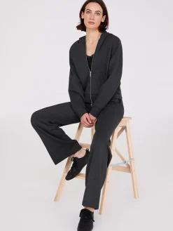 Suzy Shier Pants>Wide-Leg Front Pintuck Pants